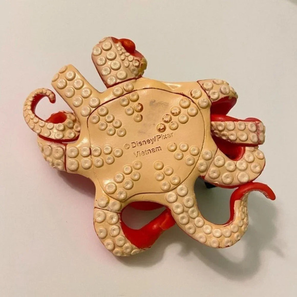 Finding Dory Hank The Octopus With Dory in Coffee Pot Figure Disney Pixar Toy - Picture 9 of 10